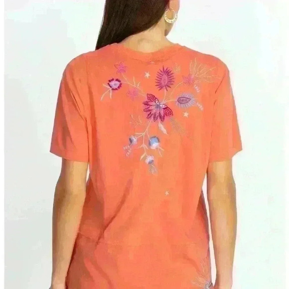 Johnny Was PHOEBE SHORT SLEEVE SEAMED RELAXED TEE - Picture 2 of 7